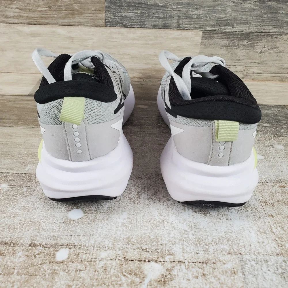 Diadora Mythos Blushield Vigore 3 Womens Shoes Sz 7 Running Silver White Sneaker